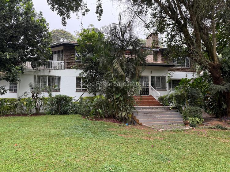 5 Bed House with En Suite in Runda