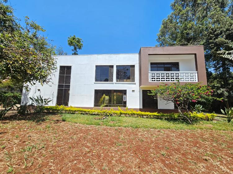 6 Bed House with En Suite in Runda