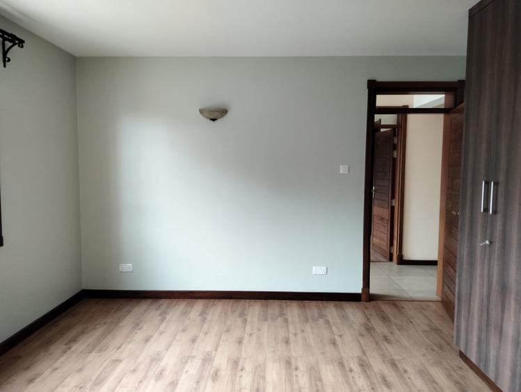 3 Bed Apartment with En Suite in Parklands