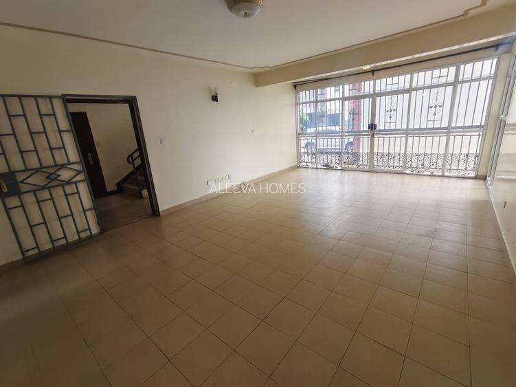 3 Bed Apartment with En Suite in Lavington