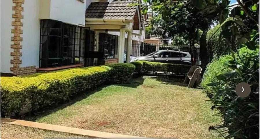 5 Bed House with En Suite at Lavington