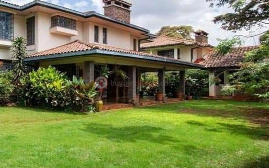 5 Bed Townhouse with En Suite at Muteero Estate