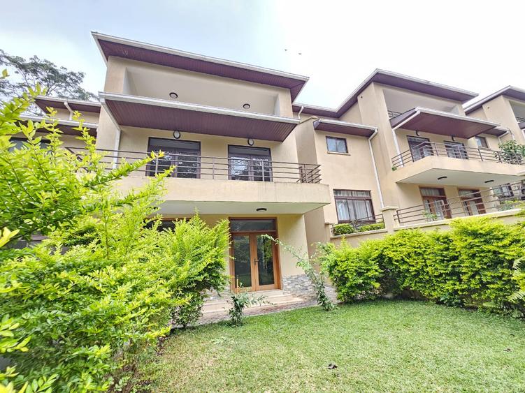 5 Bed House with En Suite in Lavington