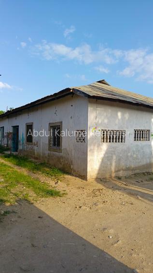 8 Bed House with Borehole at Bamburi