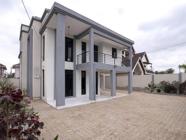 5 Bed Townhouse with En Suite in Syokimau