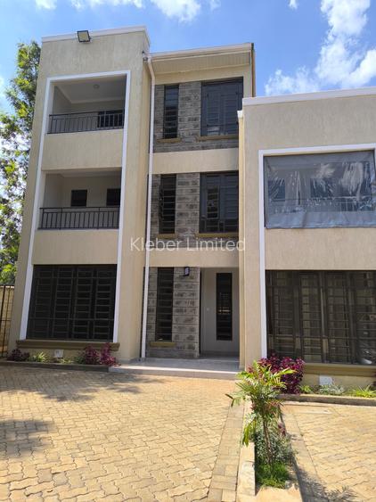 4 Bed Townhouse with En Suite at Ondiri