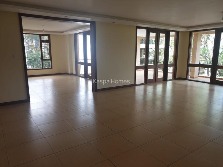 Serviced 4 Bed Apartment with En Suite in Riverside