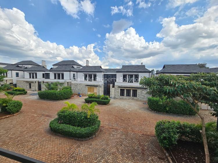 4 Bed House with En Suite in Runda