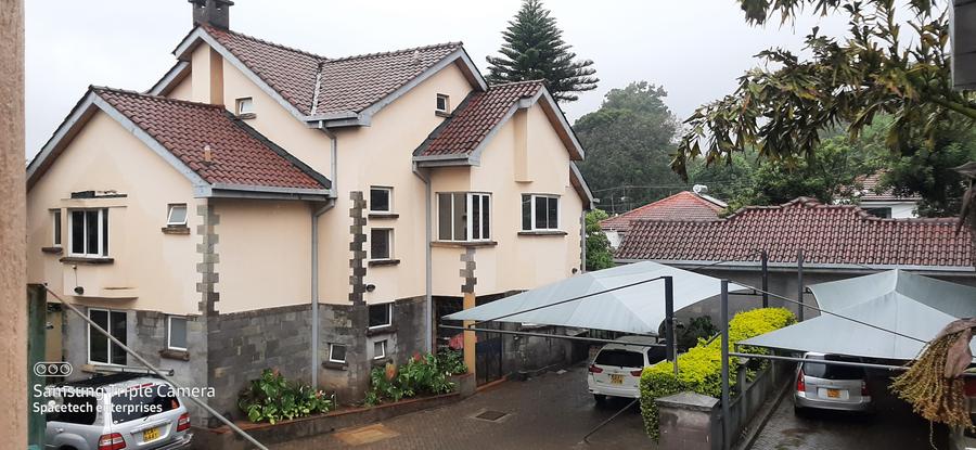 5 Bed Townhouse with En Suite in Spring Valley