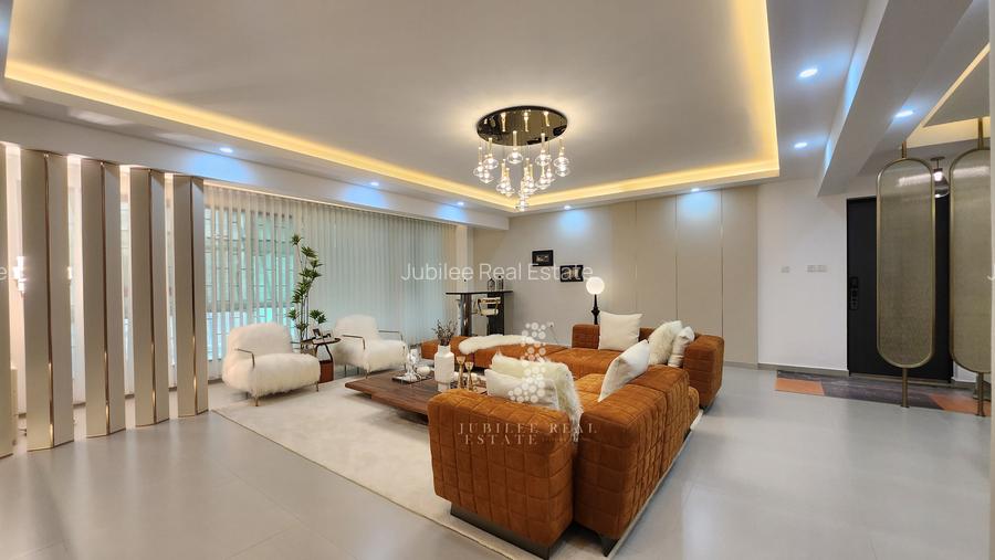 5 Bed Apartment with En Suite in Kilimani