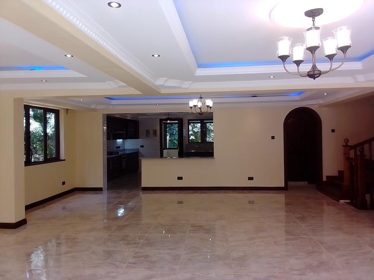 5 Bed Townhouse with En Suite in Lavington