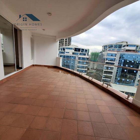 3 Bed Apartment with En Suite at Parklands