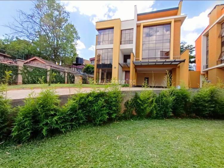 5 Bed Townhouse with En Suite in Lavington