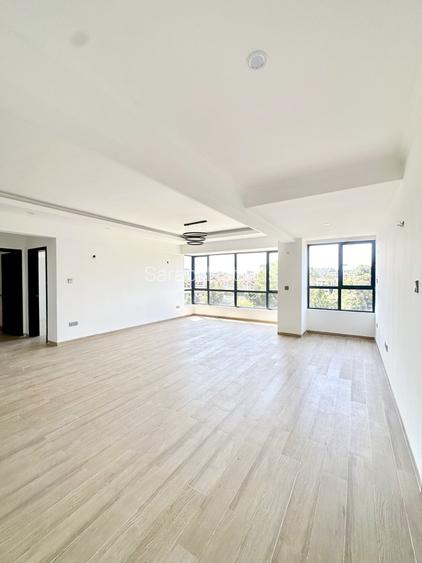 4 Bed Apartment with En Suite in Westlands Area