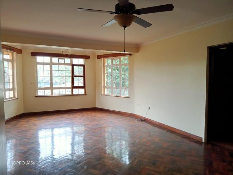 4 Bed House with En Suite at Runda – pohled 6