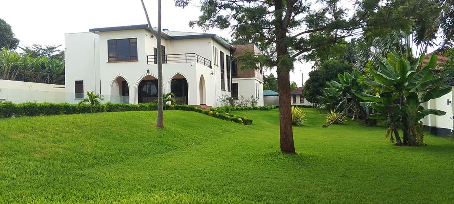 5 Bed Townhouse with En Suite in Runda