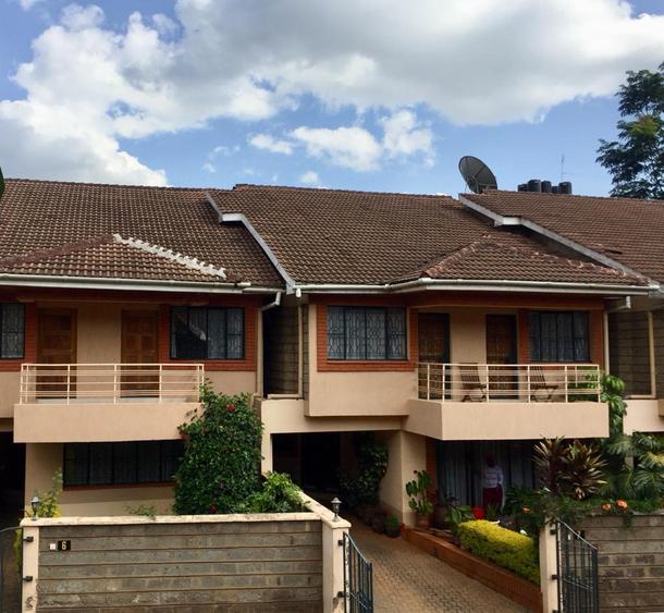 5 Bed House with En Suite in Lavington