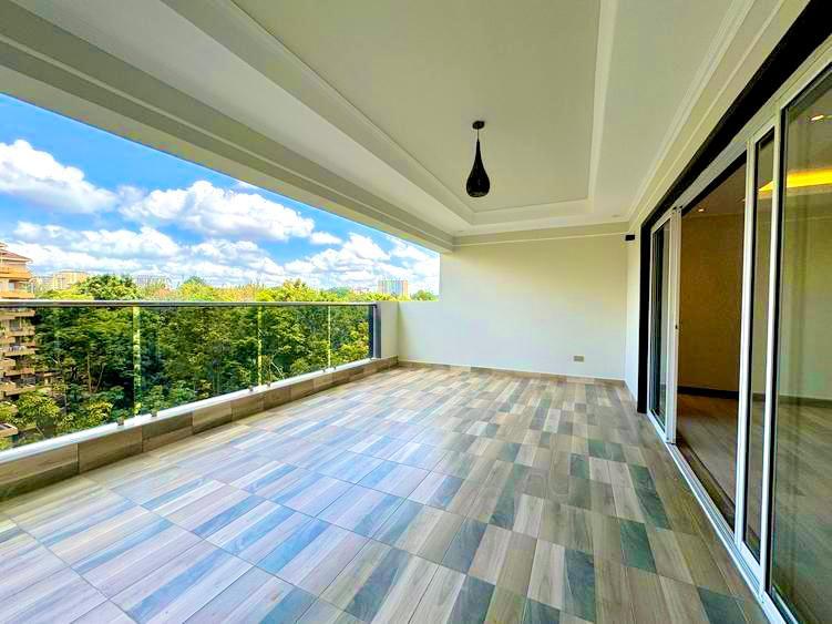 3 Bed Apartment with En Suite at Riverside