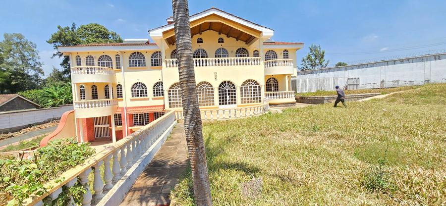 5 Bed House with En Suite at Loresho Road