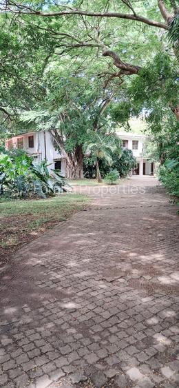4 Bed House in Nyali Area