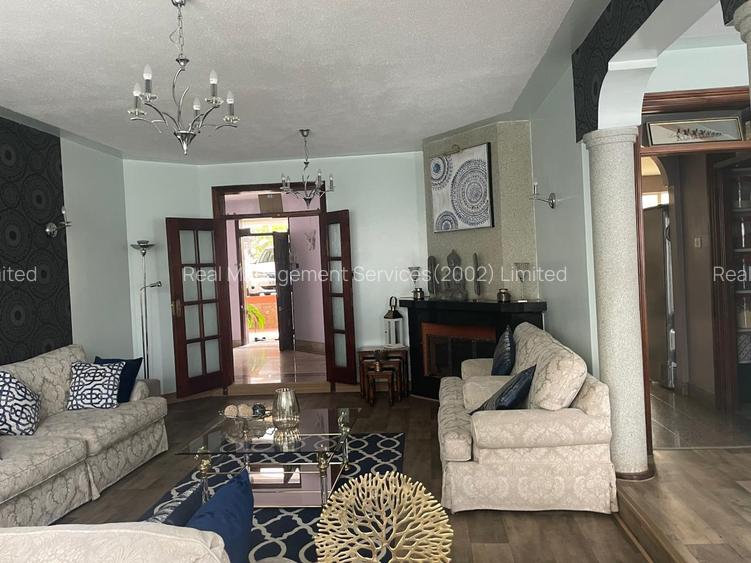 5 Bed Villa with En Suite at Riverside Close