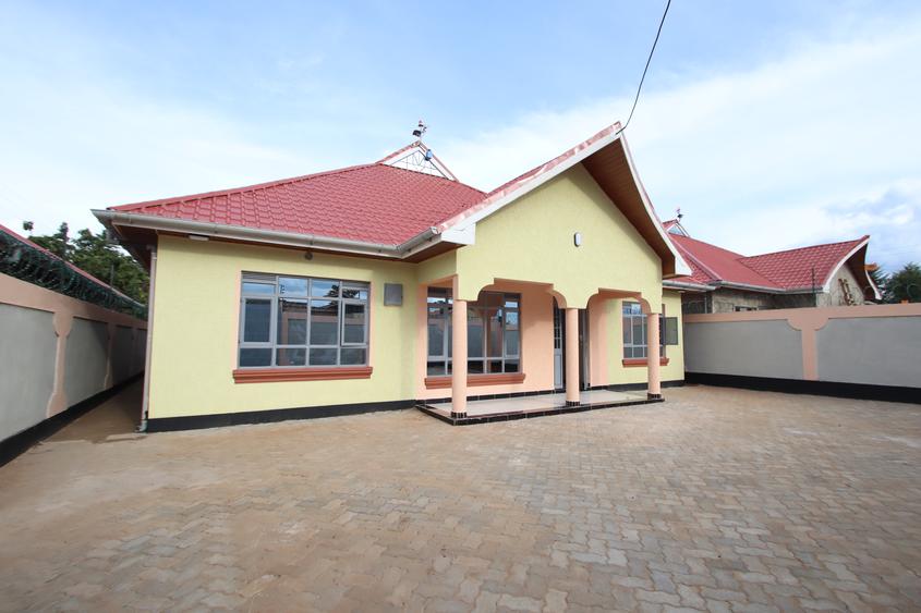 3 Bed House with En Suite at Mugutha Area