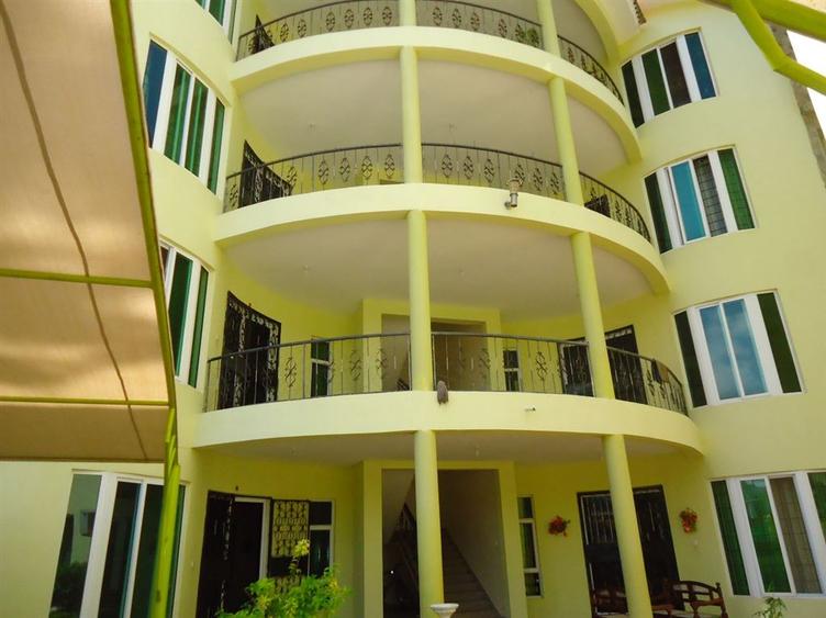 3 Bed Apartment with En Suite in Nyali Area