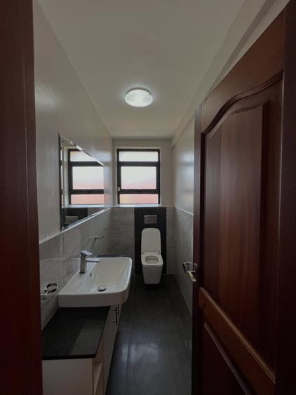 4 Bed Apartment with En Suite at Riverside Drive - Widok 5