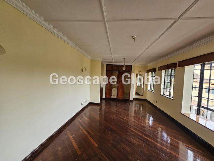 5 Bed Townhouse with En Suite in Spring Valley – pohled 6