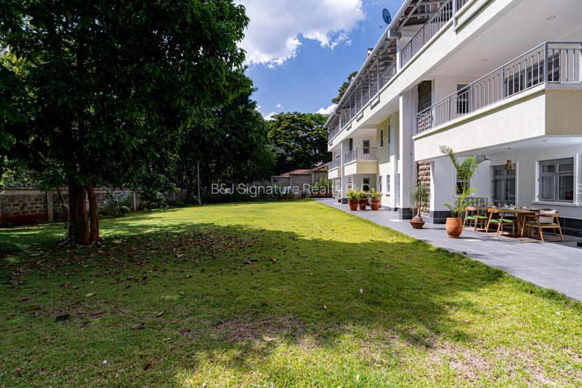 Serviced 3 Bed Apartment with En Suite in Runda