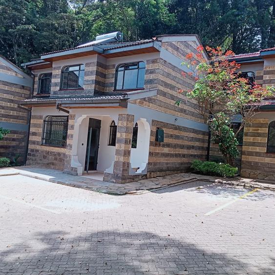 4 Bed Townhouse with En Suite in Lavington 4 Bed Townhouse with En Suite in Lavington