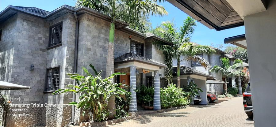 4 Bed Townhouse with En Suite in Spring Valley