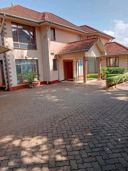 4 Bed Villa with En Suite at Runda