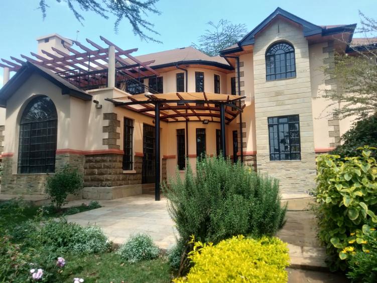 4 Bed House with En Suite in Runda