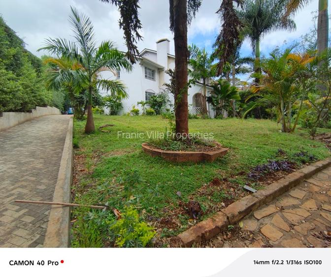4 Bed House with En Suite at Runda
