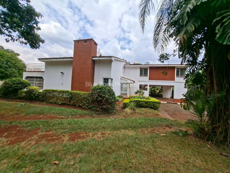 5,000 ft² Commercial Property with Backup Generator at Off Un Crescent