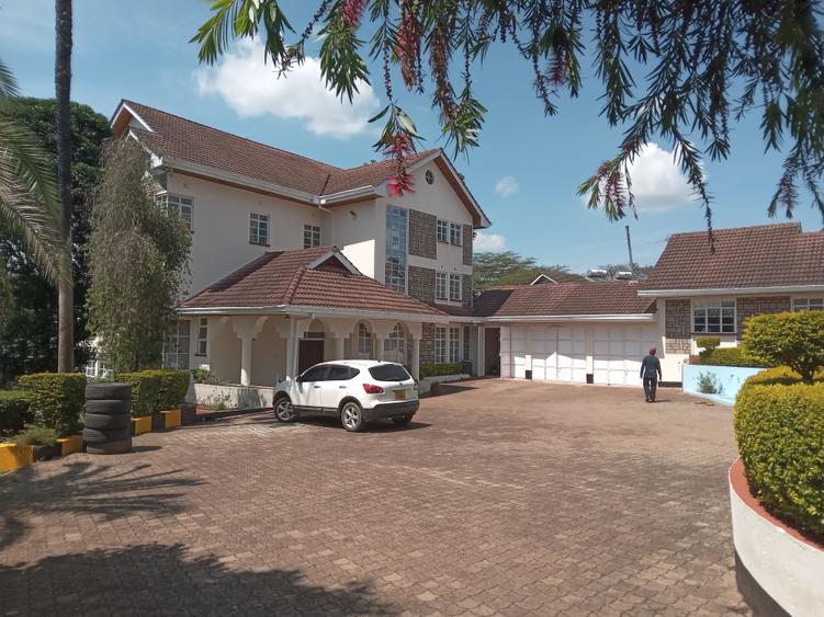 6 Bed House with En Suite at Runda Area