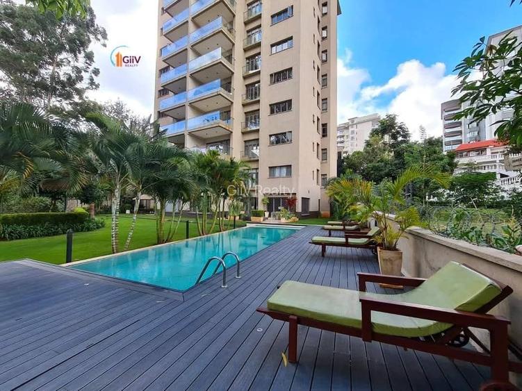 3 Bed Apartment with Gym in Riverside