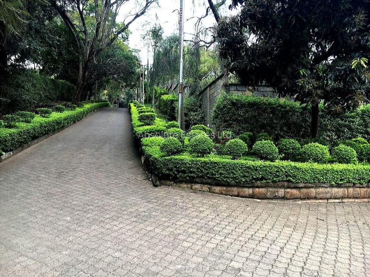 5 Bed Villa with En Suite in Muthaiga