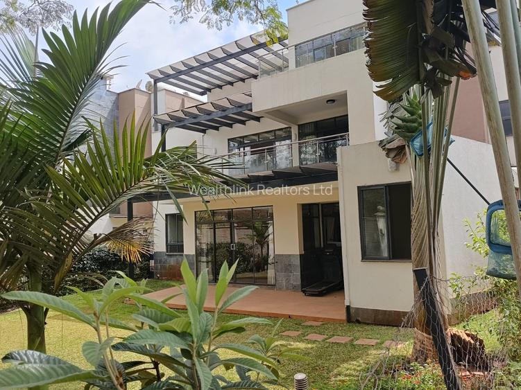5 Bed Townhouse with En Suite at Lavington