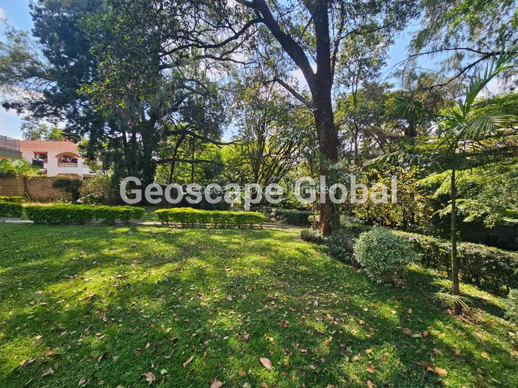 5 Bed House with En Suite in Nyari