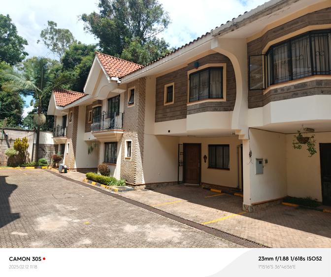4 Bed Townhouse with En Suite in Brookside