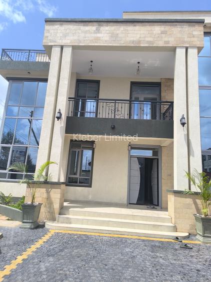 5 Bed House with En Suite in Syokimau