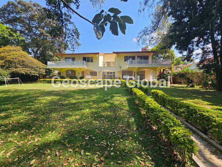 5 Bed House with En Suite in Nyari