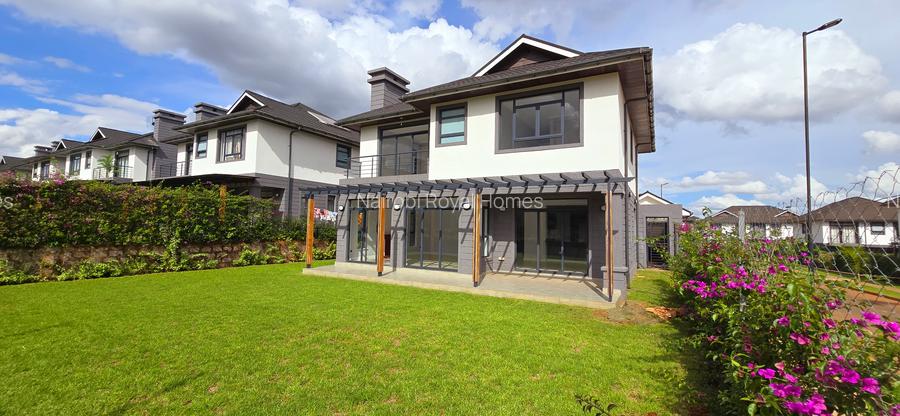 4 Bed House with Swimming Pool at Five-Star Paradise