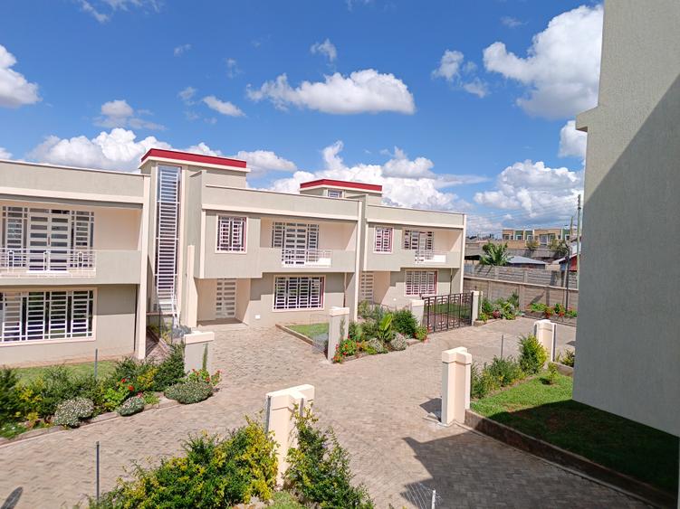 4 Bed Townhouse with En Suite in Kitengela