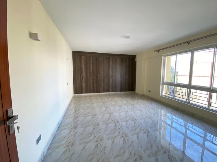 4 bed apartment with en suite at fourth parklands avenue
