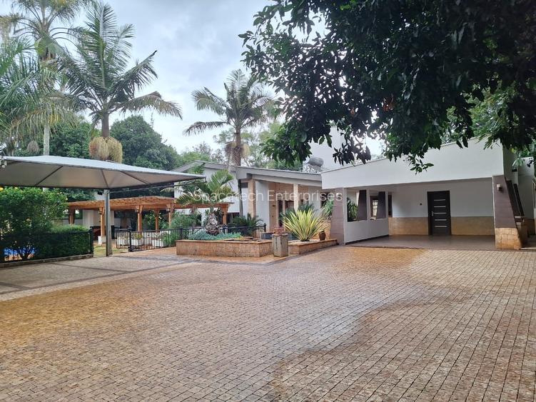 6 Bed House with En Suite in Kyuna