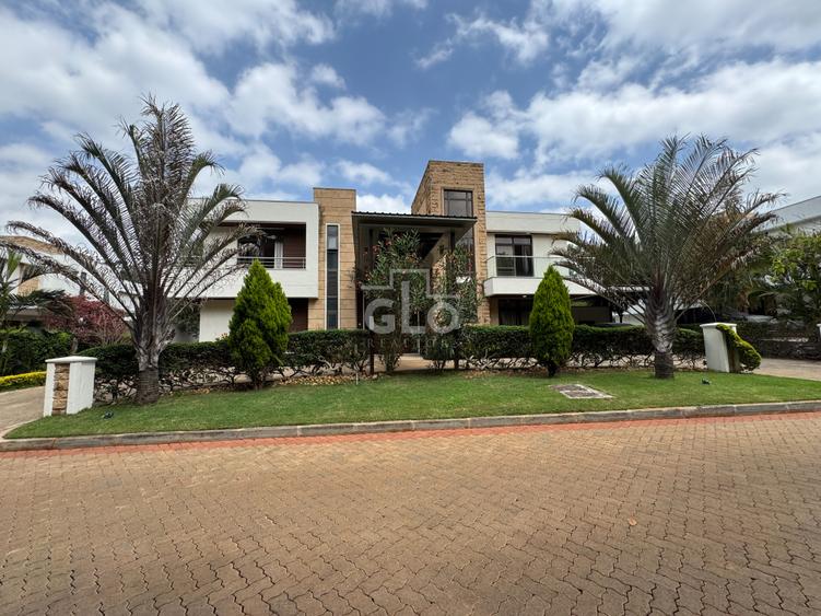 5 Bed Villa with En Suite in Karen