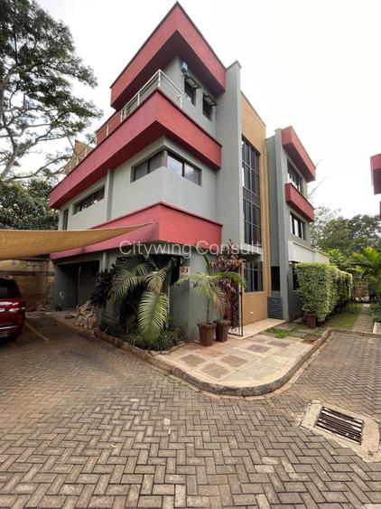 5 Bed Townhouse with En Suite at Convent Drive